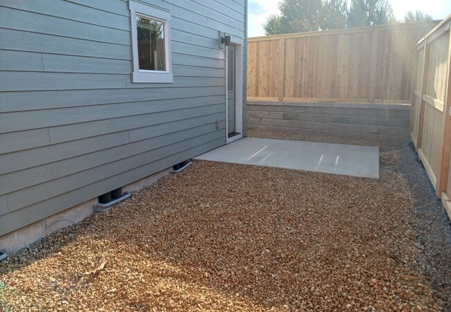 Building Photo - Brand New 3 Bedroom Townhouse