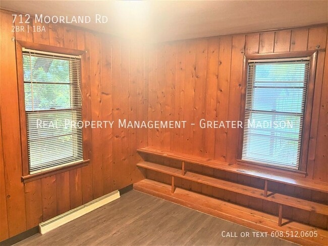 Building Photo - 712 Moorland Rd