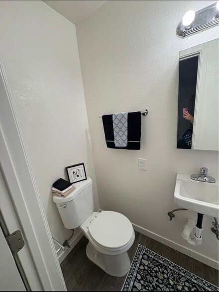 Building Photo - 1321 E St