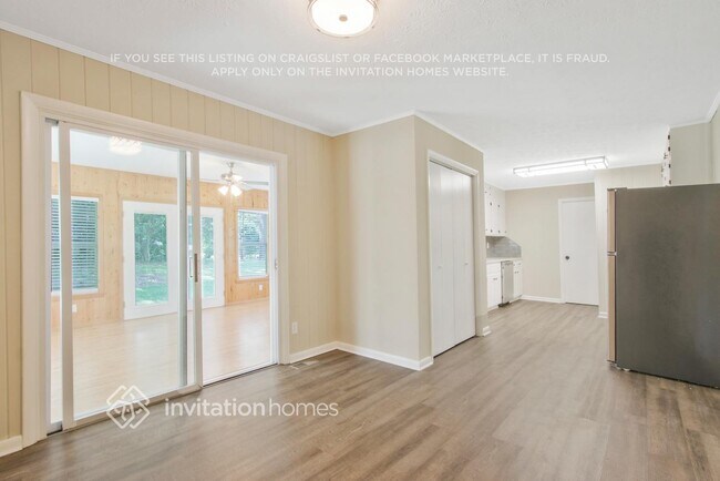 Building Photo - 1665 Elmwood Dr