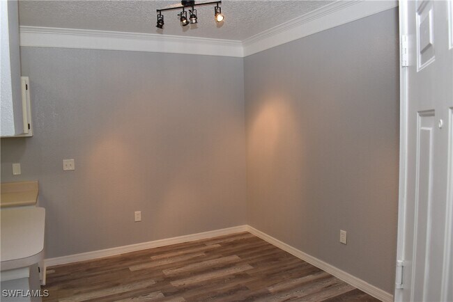 Building Photo - 11540 Villa Grand