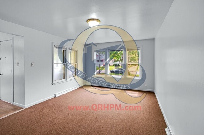 Building Photo - Available Now! 2 beds with Garage!