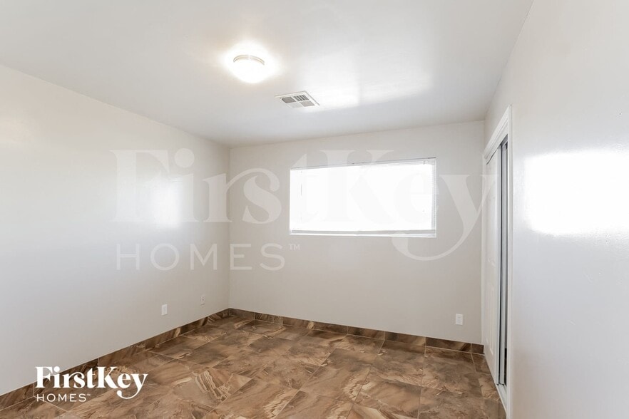 Building Photo - 3509 W Cheryl Dr