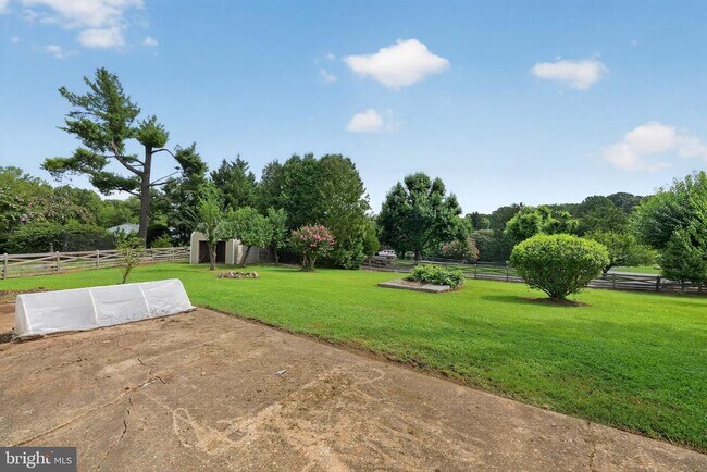 Building Photo - 3149 Southfield Dr