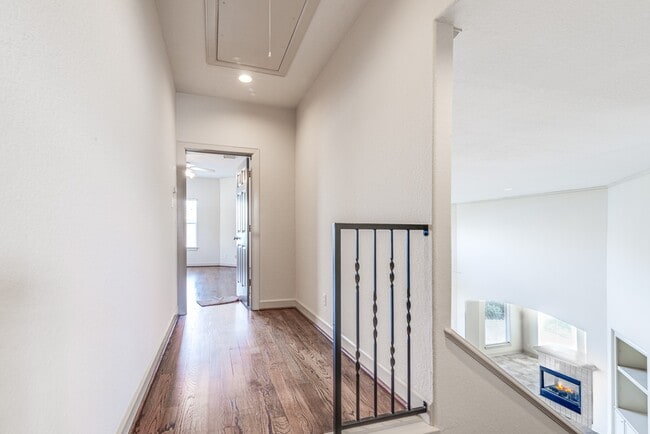 Building Photo - 403 Harborside Way