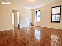 Building Photo - 560 Isham St