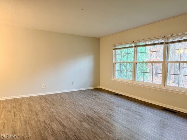 Building Photo - 6930 Carriage Hill Dr