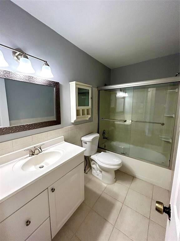 Building Photo - 8131 Lagos De Campo Blvd