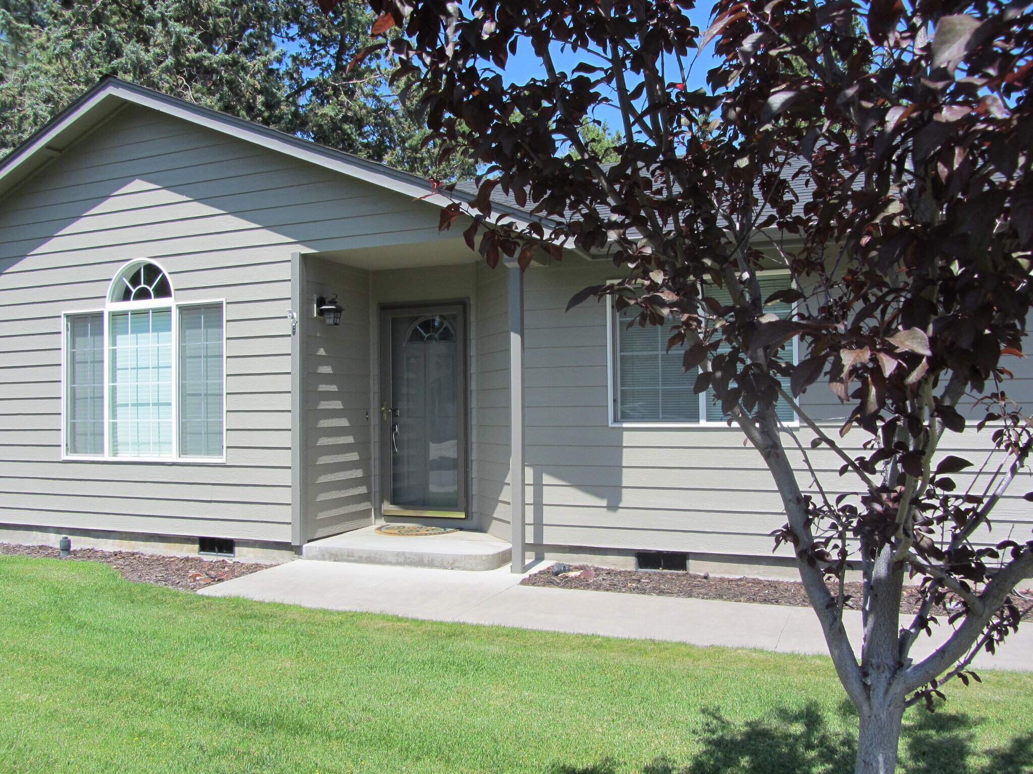 Up To Date & Spotless - 1636 SE Virginia Rd