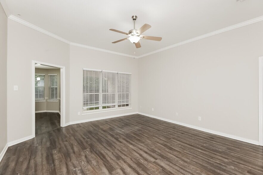 Building Photo - 1105 Brookhaven Dr