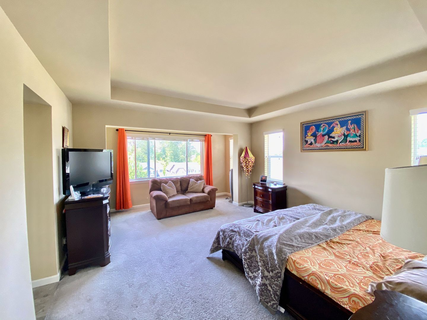 Building Photo - Welcome to the Claremont community in the Renton Highlands!