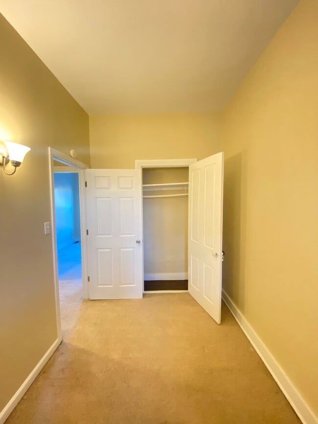 Building Photo - Charming 3 Bedroom, 1 Bath Home in York, Pa!