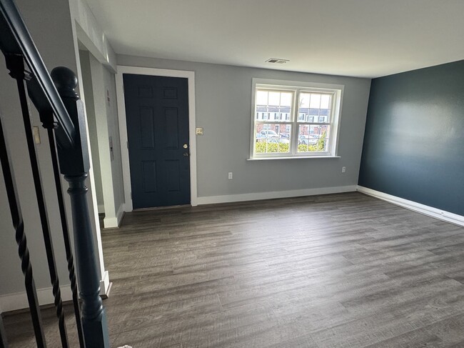 Living room - 3914 misty view rd