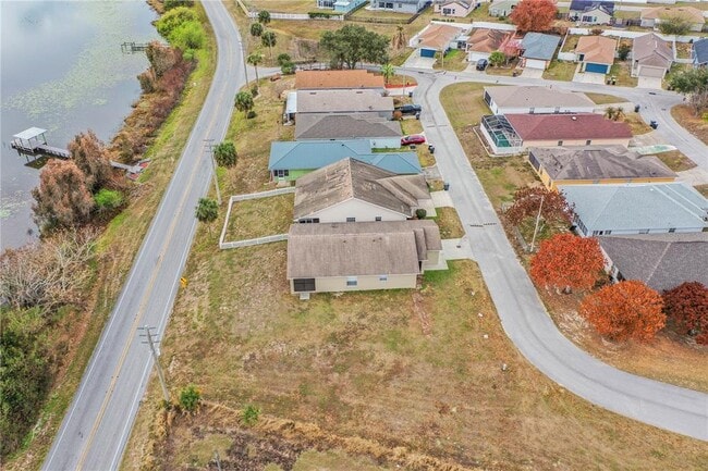 Building Photo - 812 Marcia Loop