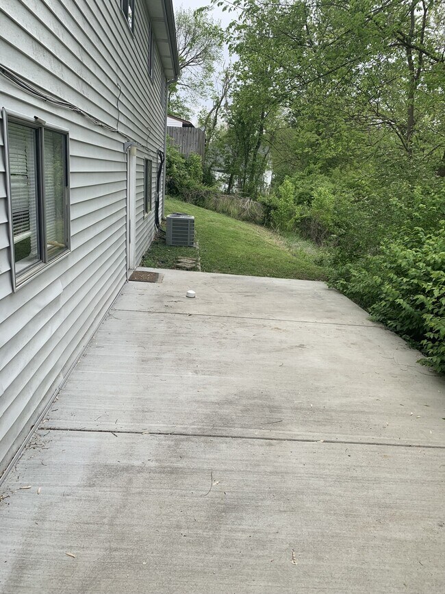 Building Photo - North