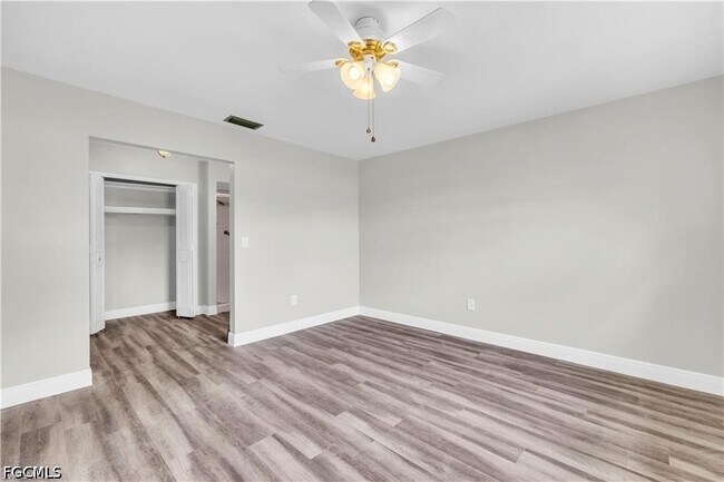 Building Photo - 1363 Bunker Way