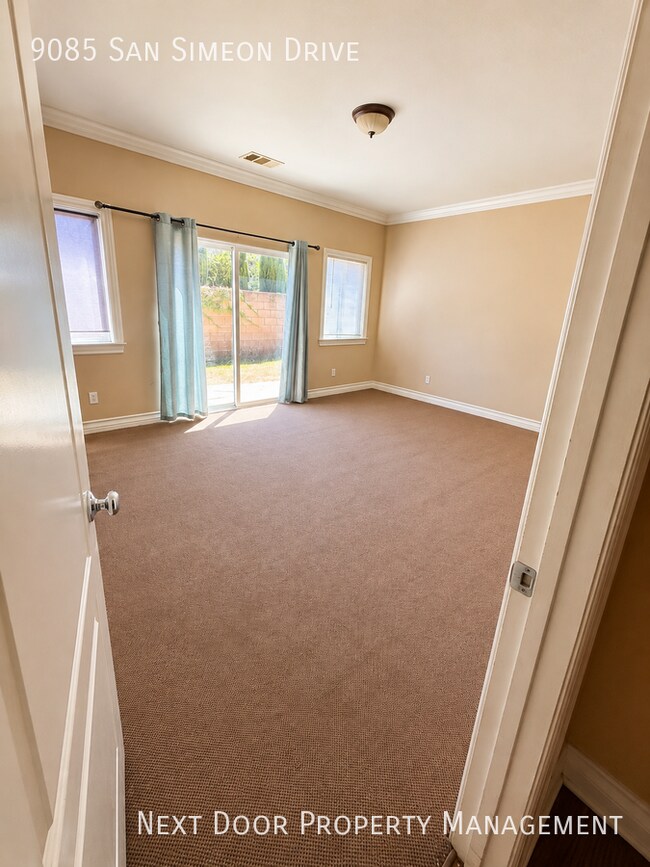 Building Photo - 9085 San Simeon Dr