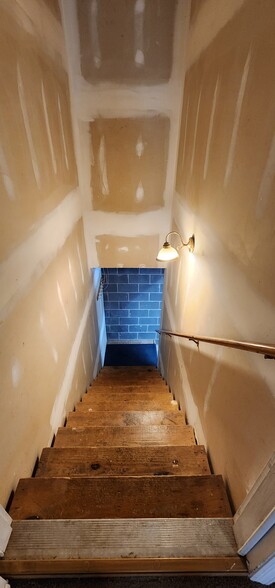 Building Photo - 1714 Bend View Ln