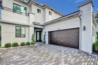 Building Photo - 10795 Oceano Wy