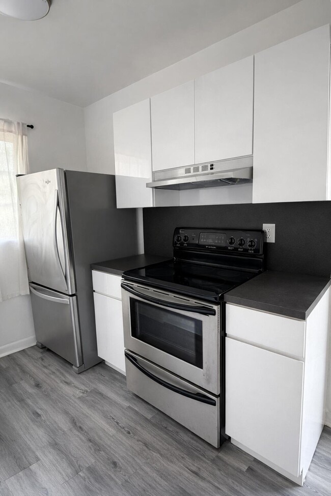 Building Photo - 1500 S 20th Ave