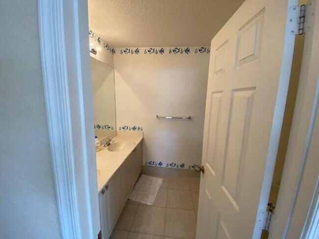 Building Photo - 7705 Thornlee Dr