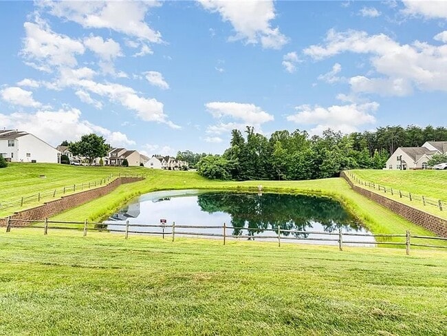 Building Photo - 660 Grasswren Way