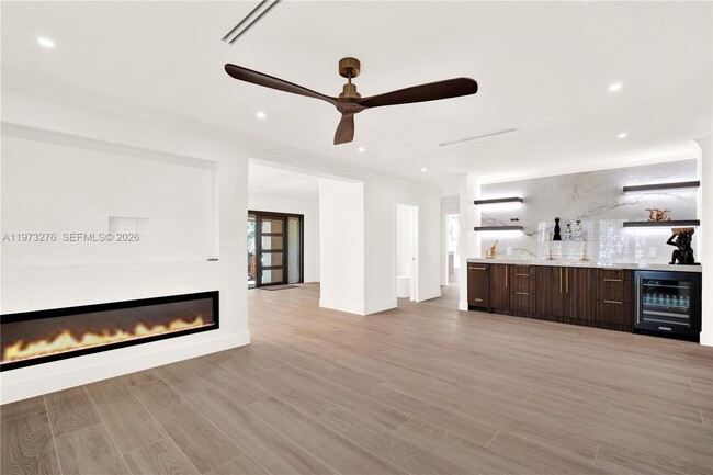 Building Photo - 600 San Antonio Ave