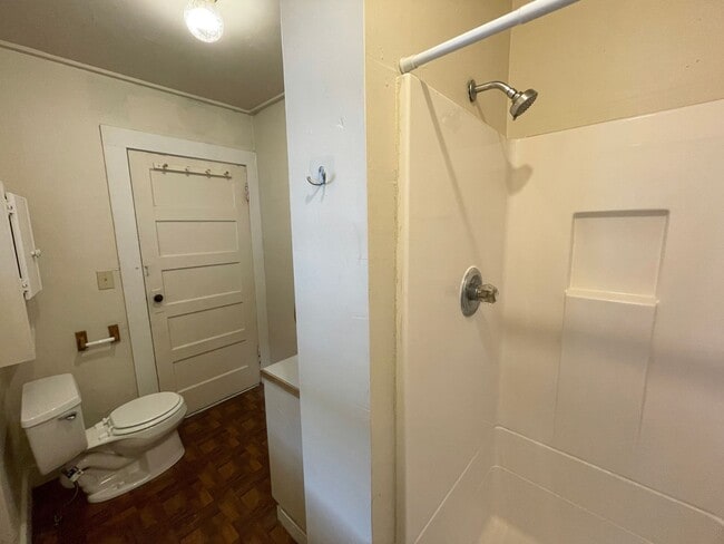 Building Photo - House Near Mississippi Ave with Fenced Yard