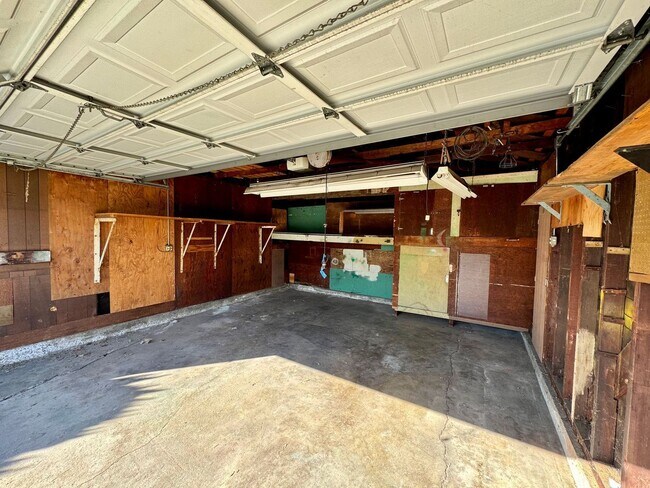 Building Photo - 4139 Gaviota Ave