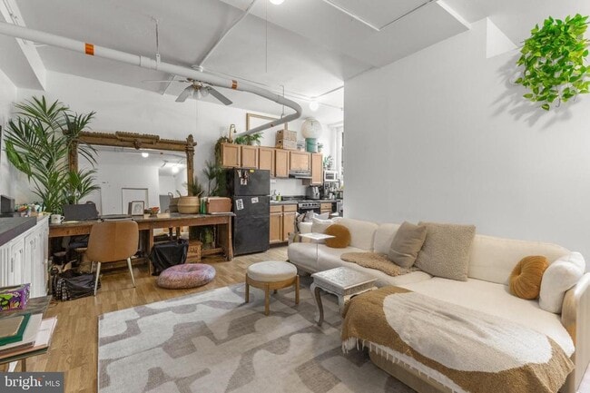 Building Photo - 1324 Locust St