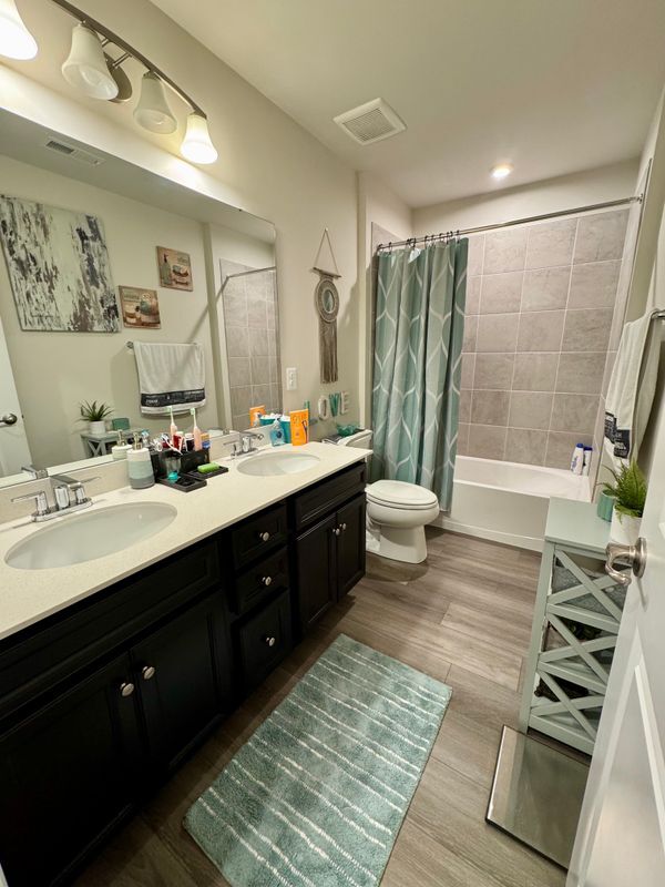 Building Photo - 203 Braeburn Dr