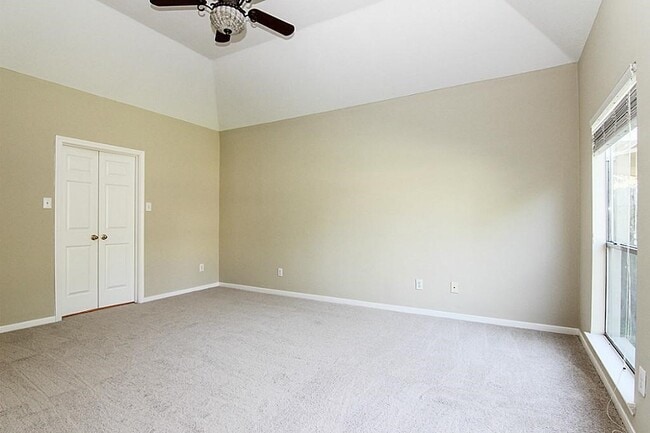 Building Photo - 1502 Brook Grove Dr