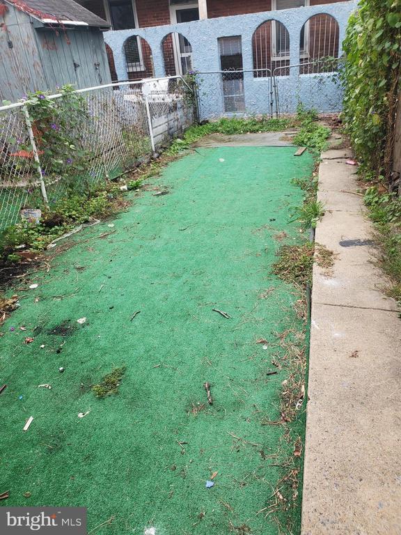 Building Photo - 404 S 9th St