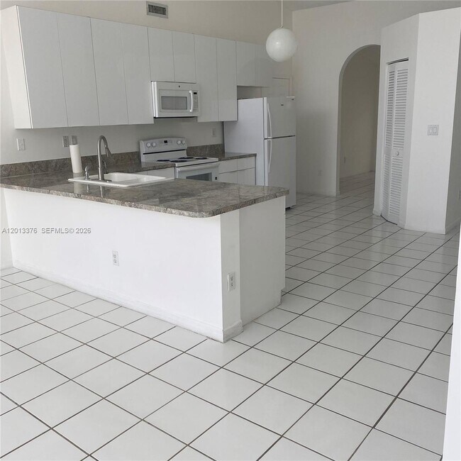 Building Photo - 10867 SW 152nd Pl
