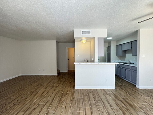 Building Photo - 6500 Sands Point Dr