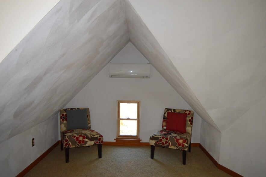 Building Photo - 1301 2nd St