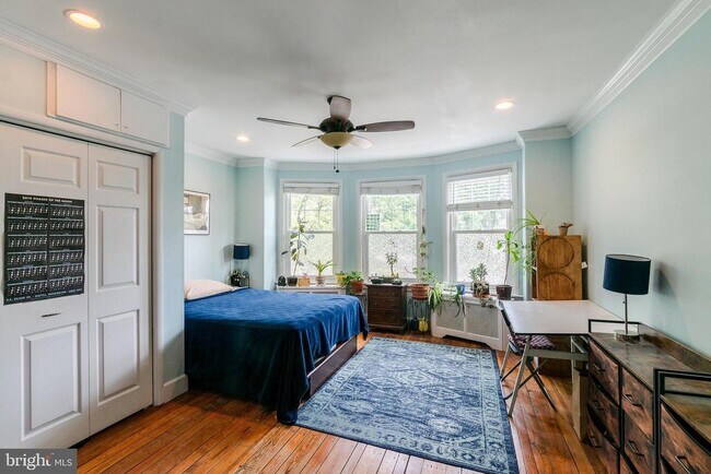 Building Photo - 456 Lyceum Ave