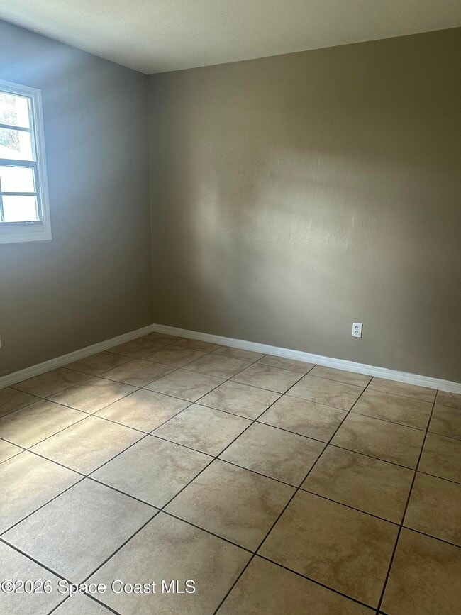 Building Photo - 205 Crown Blvd