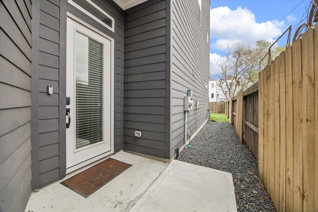 Building Photo - 5318 Wunder Ln