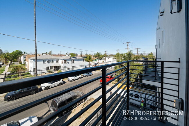 Building Photo - 6334 Beck Ave
