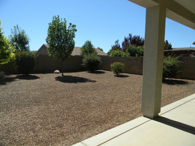 Building Photo - 3975 N Gower Dr