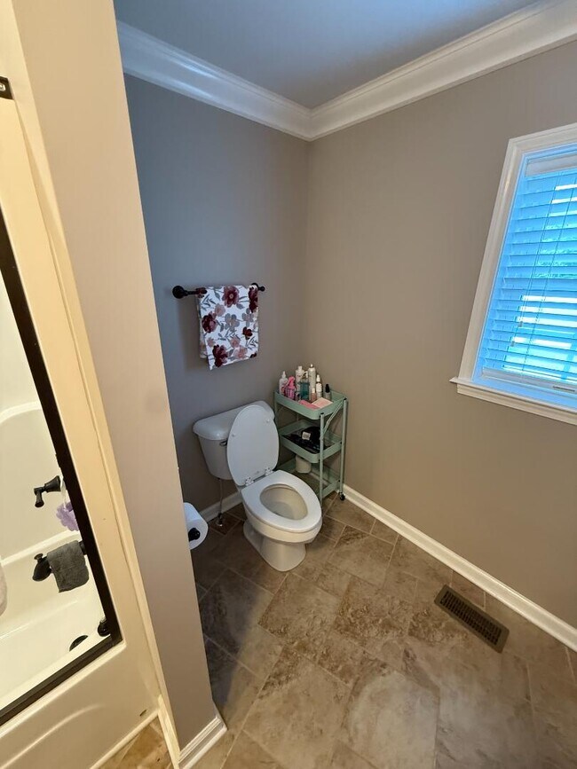 Building Photo - 3125 Hwy 49 E