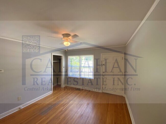 Building Photo - Park Hill 2 Bedroom Duplex