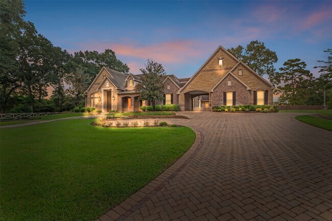 Building Photo - 19309 Whispering Grove E