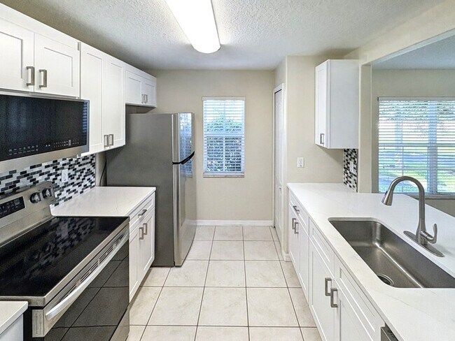 Building Photo - 5406 Fieldstone Dr