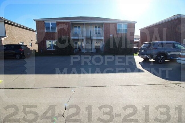 Primary Photo - Charming 3-bed, 2-bath fourplex now availa...