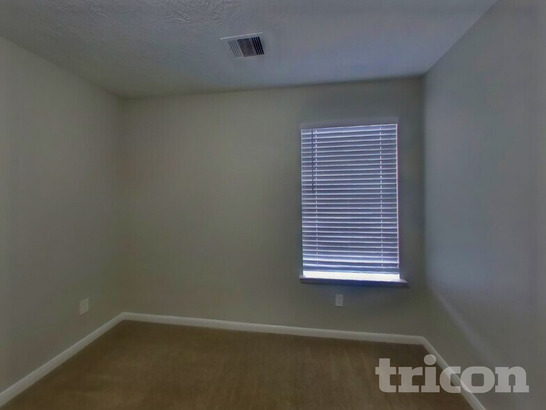 Building Photo - 21606 Dawn Timbers Ct