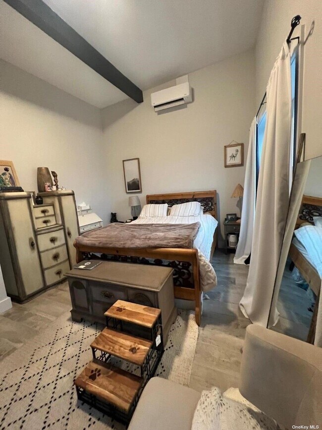 Building Photo - 56 W Main St