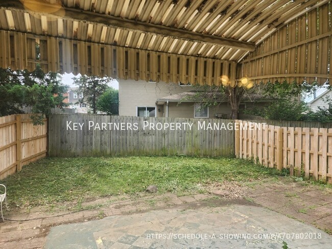 Building Photo - 7175 NW Chapel Woods Cir