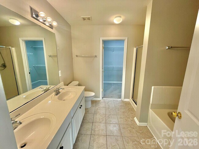 Building Photo - 16854 Bridgeton Ln